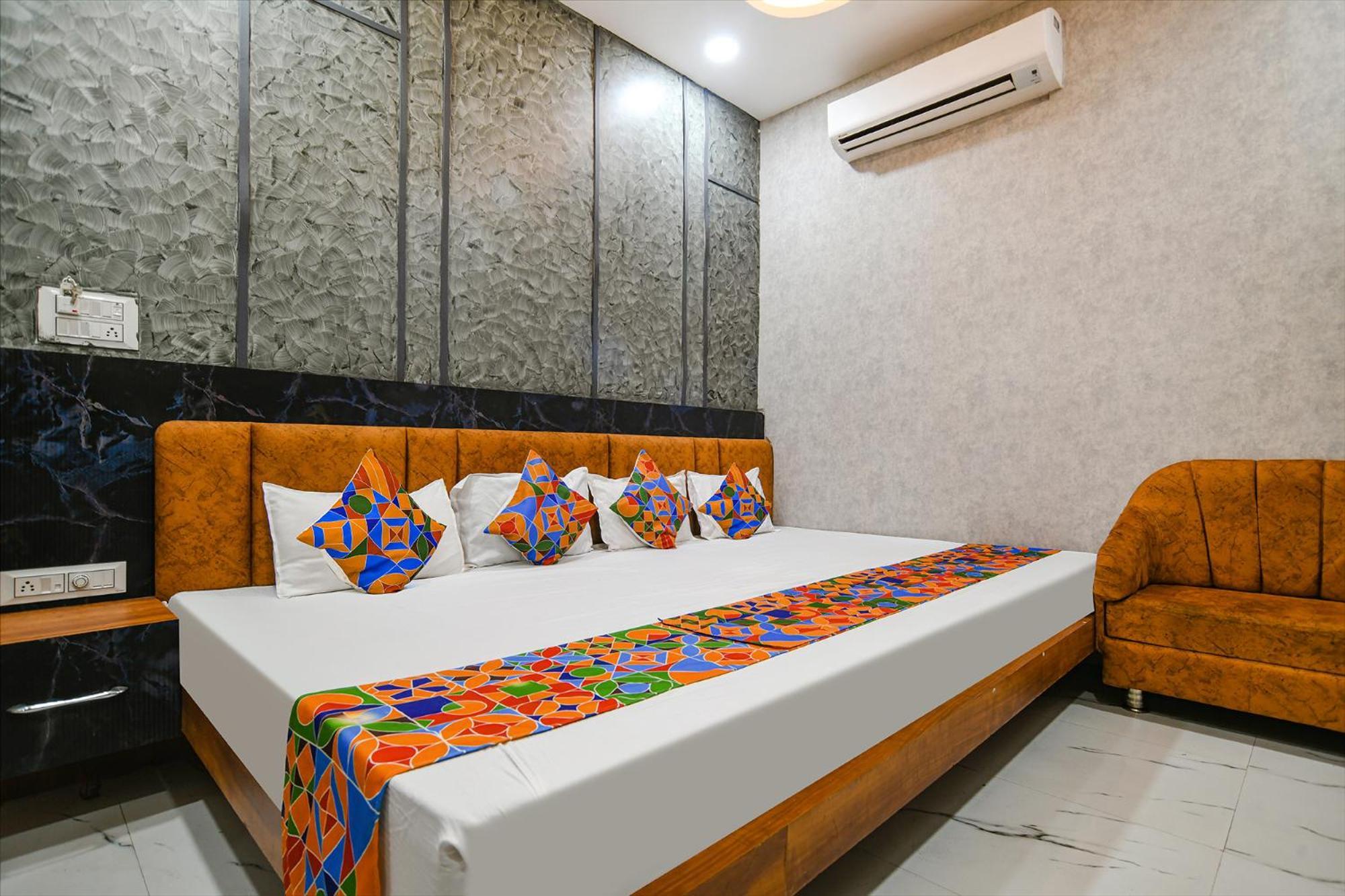 Fabexpress Orbit Hotel Ujjain Buitenkant foto