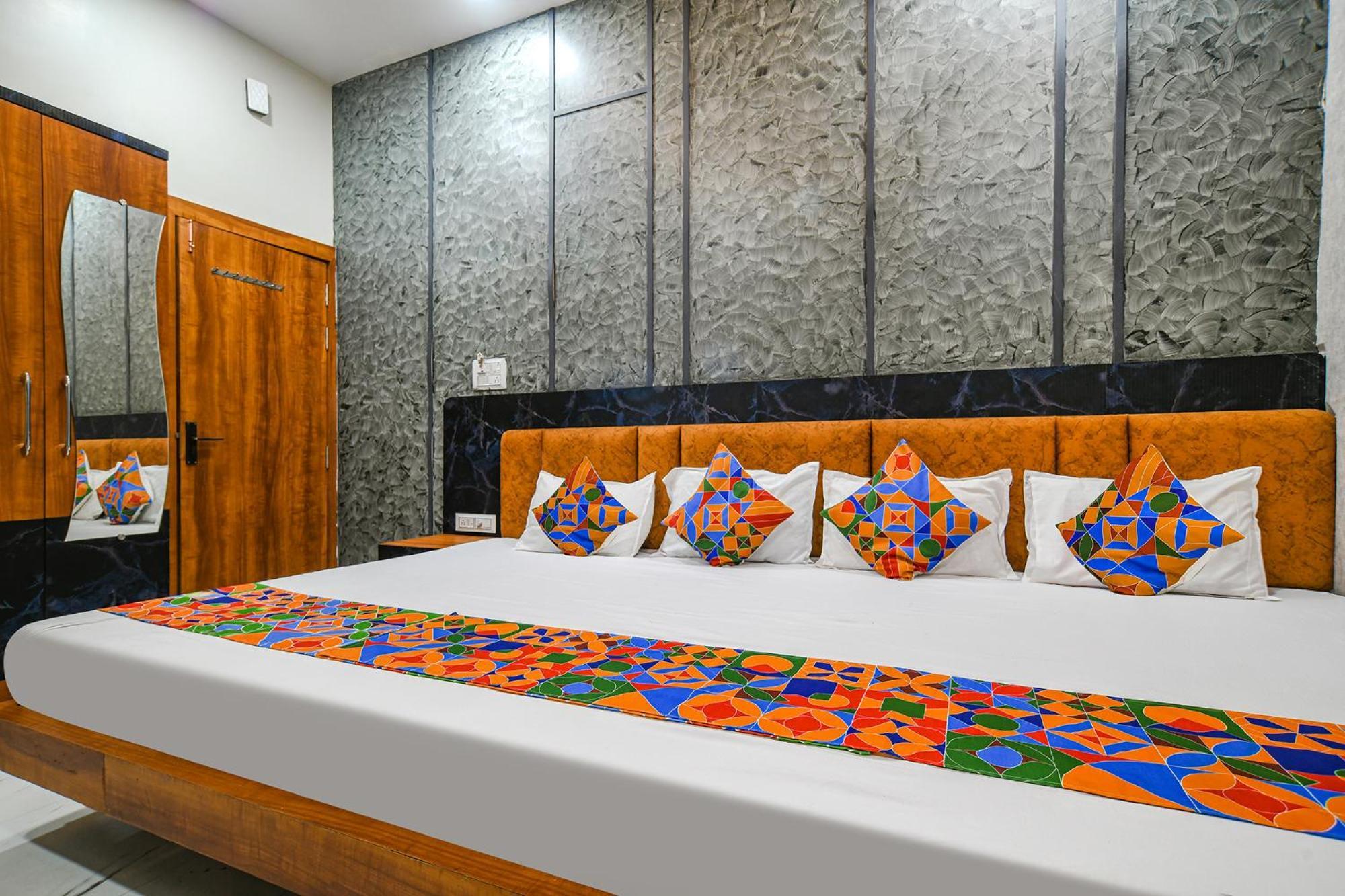 Fabexpress Orbit Hotel Ujjain Buitenkant foto